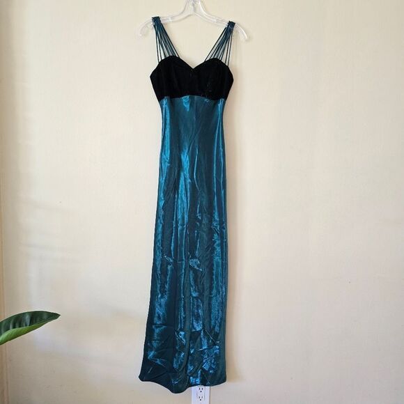 All‎ That Jazz Elegant Black Velvet & Green Maxi Dress Size 3 Y2k Prom Wimsigoth - Picture 2 of 12